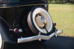 Ford DeLuxe Fordor Sedan 1933 года